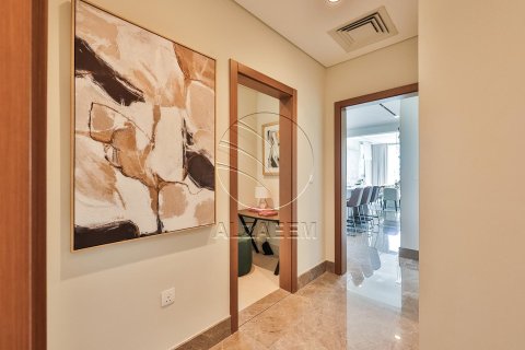 Villa de 4 dormitorios en Abu Dhabi, UAE No. 89950 12
