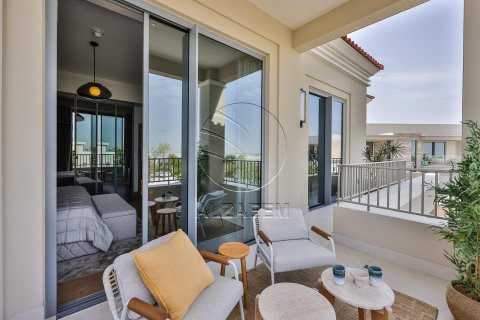 Villa de 4 dormitorios en Abu Dhabi, UAE No. 89950 2