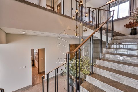 Villa de 4 dormitorios en Abu Dhabi, UAE No. 89950 10