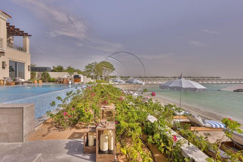 Villa de 4 dormitorios en Abu Dhabi, UAE No. 89950 1