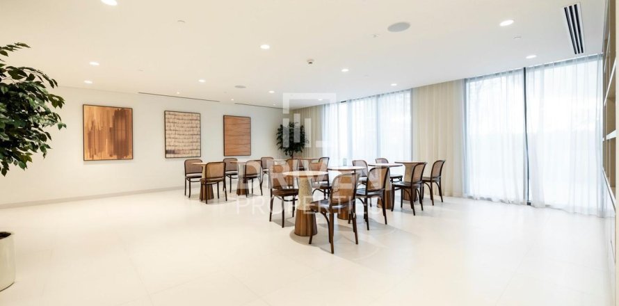 Appartement de 1 chambre à EMAAR Beachfront, UAE No. 204271