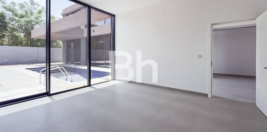 Вилла с 5 спальнями  №113188
