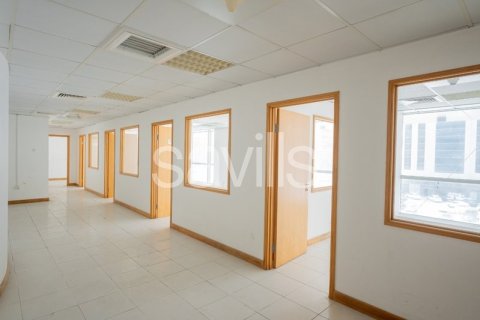 223m² Office in Al Taawun, UAE No. 9874 3