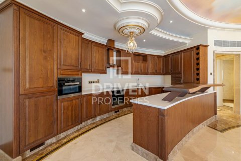 6 bedrooms Villa in Palm Jumeirah, UAE No. 83237 22