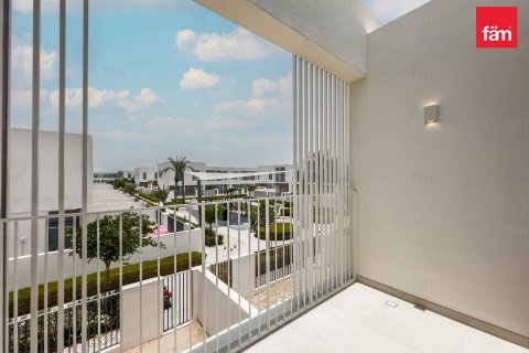 Villa de 3 dormitorios en Dubai, UAE No. 52252 2