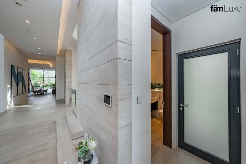 6 bedrooms Villa in Dubai, UAE No. 103969 12