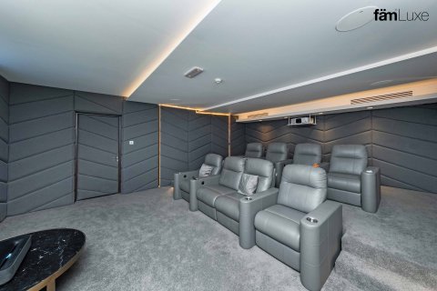 6 bedrooms Villa in Dubai, UAE No. 103969 17