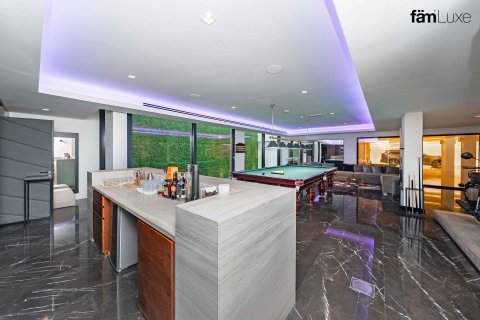 6 bedrooms Villa in Dubai, UAE No. 103969 19