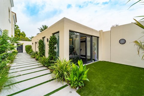 5 bedrooms Villa in Dubai, UAE No. 203521 21