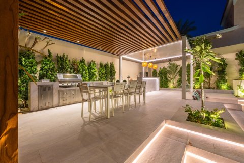 5 bedrooms Villa in Dubai, UAE No. 203521 25