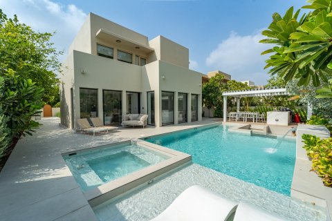 5 bedrooms Villa in Dubai, UAE No. 203520 21