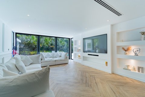 5 bedrooms Villa in Dubai, UAE No. 203520 4