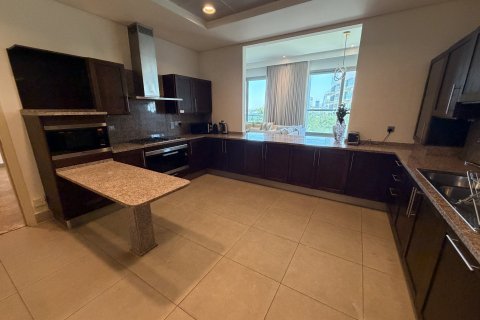 Apartment de 2 dormitorios en Palm Jumeirah, UAE No. 203515 9