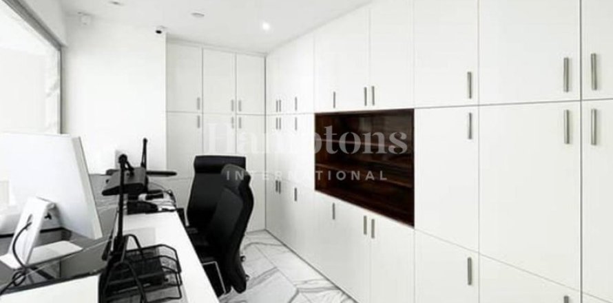 185.992m² Office in Jumeirah Lake Towers, UAE No. 72962