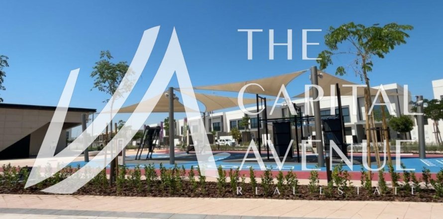 Townhouse de 3 dormitorios en  Yas Acres, UAE No. 136896