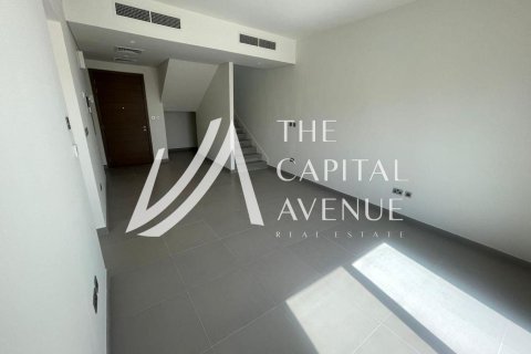 2 bedrooms Townhouse on the Yas Island, UAE No. 136895 12