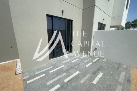 2 bedrooms Townhouse on the Yas Island, UAE No. 136895 5