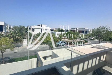 Villa de 5 dormitorios en  Yas Island, UAE No. 136898 3