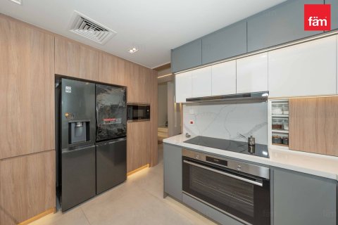 3 bedrooms Townhouse in Dubai, UAE No. 140309 8