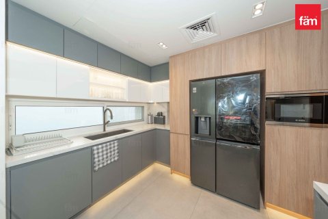 3 bedrooms Townhouse in Dubai, UAE No. 140309 9