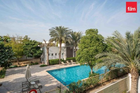 3 bedrooms Townhouse in Dubai, UAE No. 140309 4