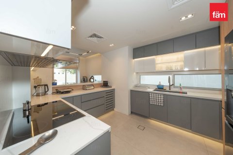 3 bedrooms Townhouse in Dubai, UAE No. 140309 7