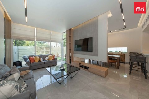 3 bedrooms Townhouse in Dubai, UAE No. 140309