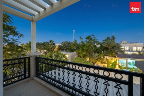 Villa de 2 chambres à Dubai, UAE No. 140310 19