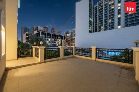 Villa de 2 chambres à Dubai, UAE No. 140310 10