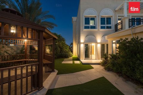 Villa de 2 chambres à Dubai, UAE No. 140310 6