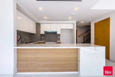 4 bedrooms Townhouse  No. 131927 4