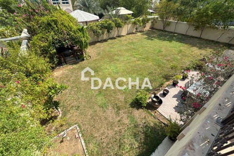 Вилла с 2 спальнями в Jumeirah Village Triangle, ОАЭ №187595 21