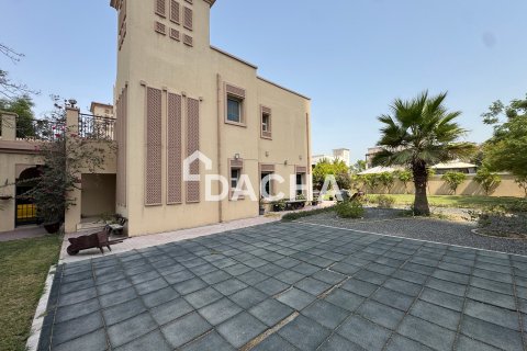 Вилла с 2 спальнями в Jumeirah Village Triangle, ОАЭ №187595 24