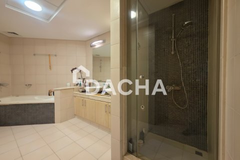 Appartement de 2 chambres à Shoreline Apartments, UAE No. 187592 8