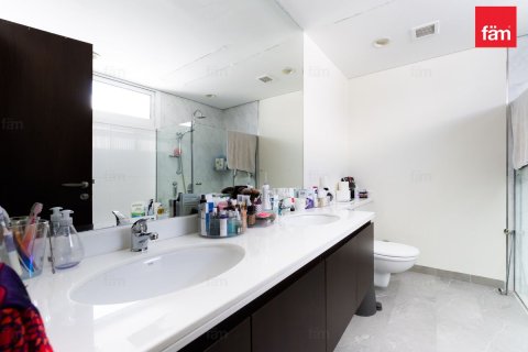 4 bedrooms Villa in Dubai, UAE No. 147784 7