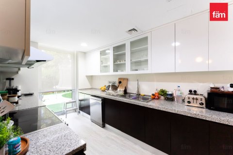 4 bedrooms Villa in Dubai, UAE No. 147784 30