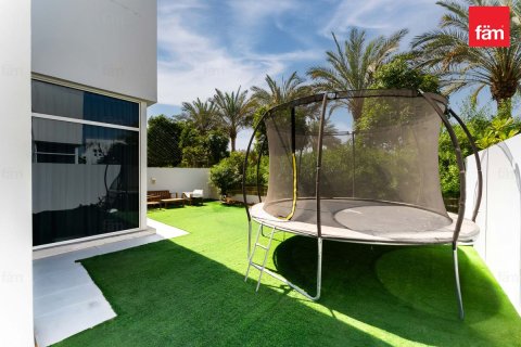 4 bedrooms Villa in Dubai, UAE No. 147784 6