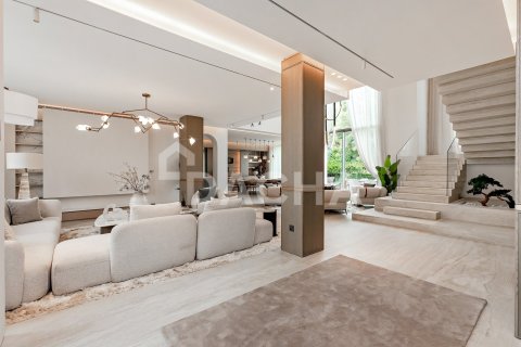 Вилла с 4 спальнями в Jumeirah Islands, ОАЭ №155372 25