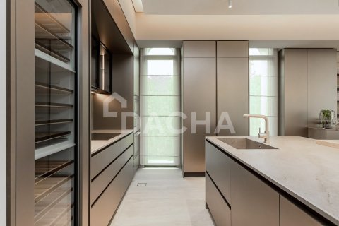 Вилла с 4 спальнями в Jumeirah Islands, ОАЭ №155372 20