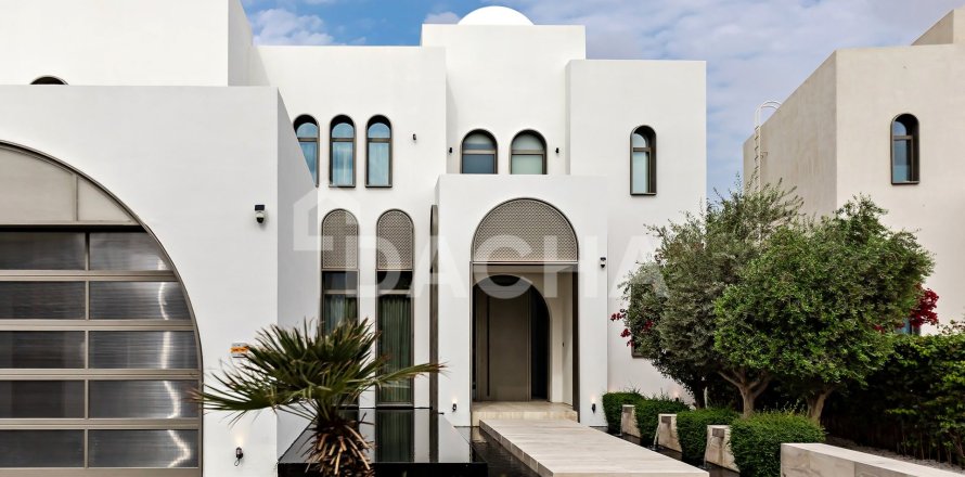 Вилла с 4 спальнями в Jumeirah Islands, ОАЭ №155372