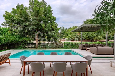 Вилла с 4 спальнями в Jumeirah Islands, ОАЭ №155372 17