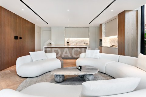 Вилла с 4 спальнями в Jumeirah Islands, ОАЭ №155368 23