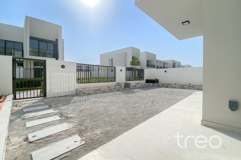4 bedrooms Townhouse in Town Square, UAE No. 188128 3