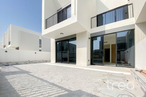 4 bedrooms Townhouse in Town Square, UAE No. 188128