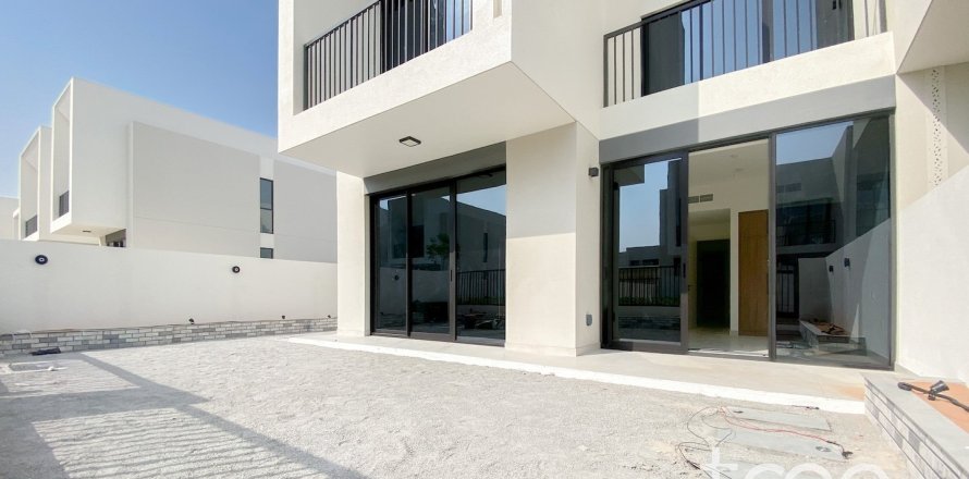 4 bedrooms Townhouse in Town Square, UAE No. 188128