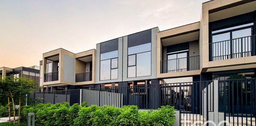 3 bedrooms Villa in Mudon, UAE No. 188126