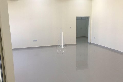 Villa de 7 dormitorios en Khalifa City, UAE No. 22029 14