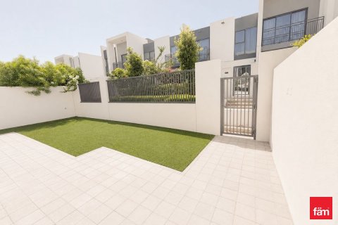 4 bedrooms Townhouse in Dubai, UAE No. 164363 2