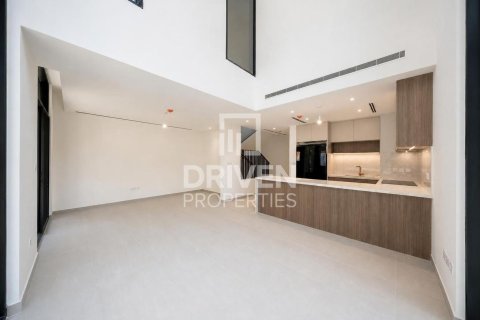 4 bedrooms Villa in Mudon, UAE No. 190904 3