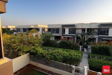 Вилла с 4 спальнями в Дубай Хилс Эстейт, ОАЭ №135714 10